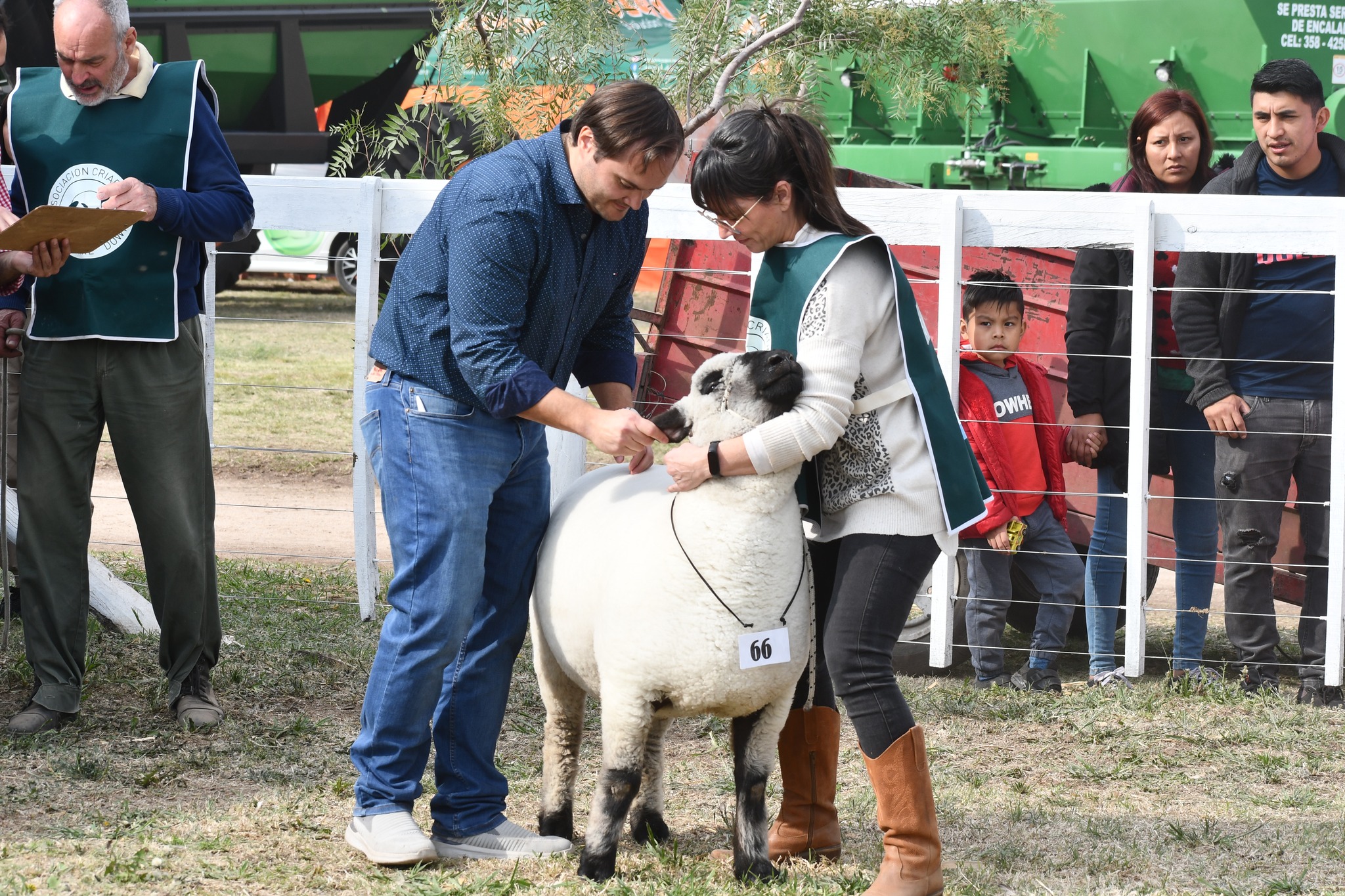 Una multitud disfruta de la 89 edición de la Exposición Rural de Rio Cuarto