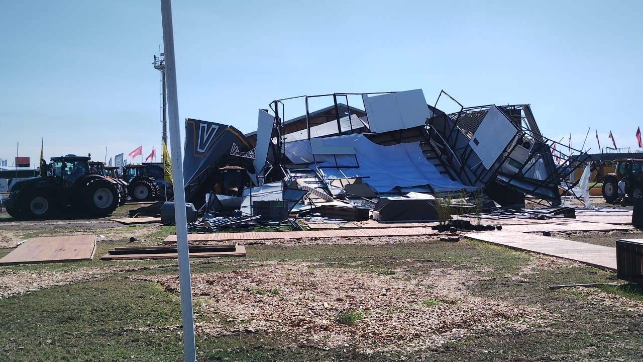 La violenta tormenta hizo estragos al cierre de la Expoagro