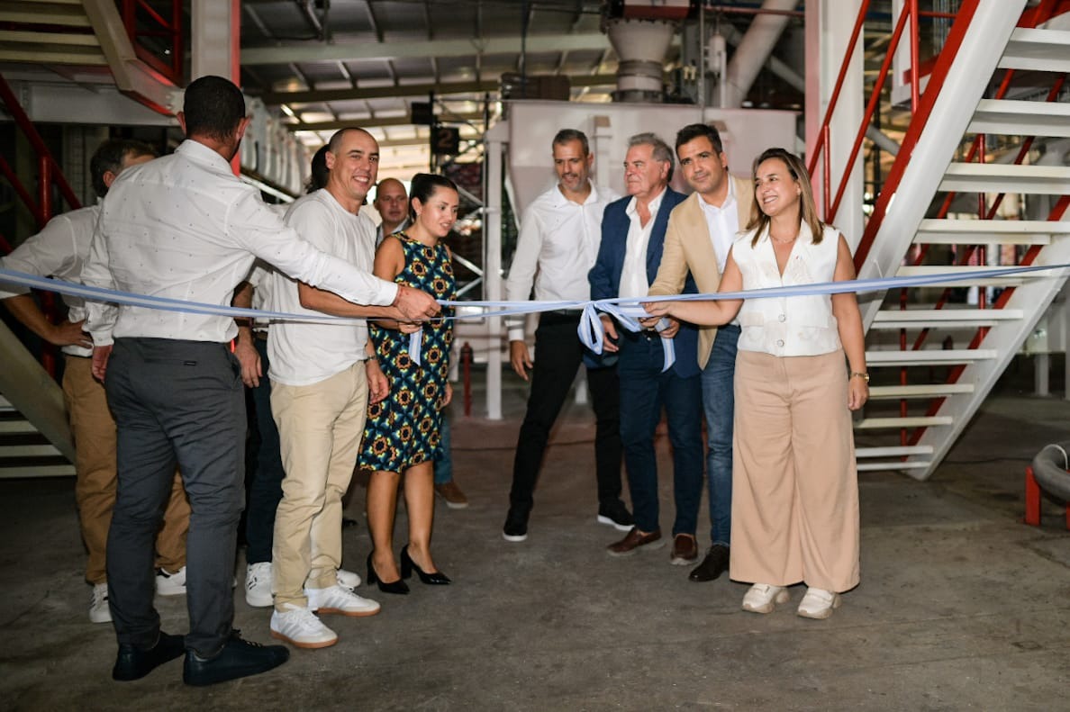 Prunotto participó en Despeñaderos de la inauguración de una planta modelo de nutrición porcina