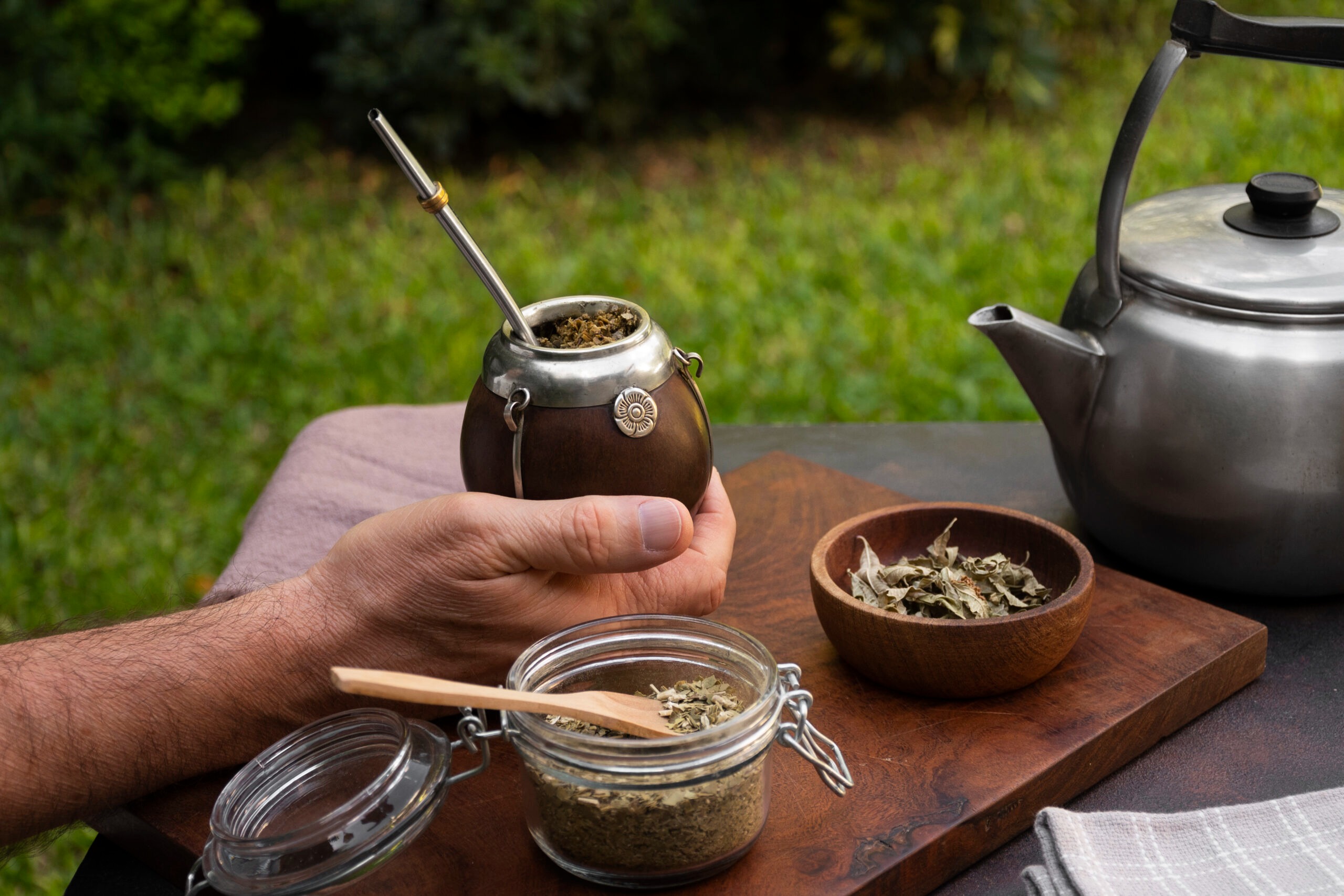 La yerba mate sintió la caída del mercado interno y cerrará un 2024 con menores ventas en las góndolas