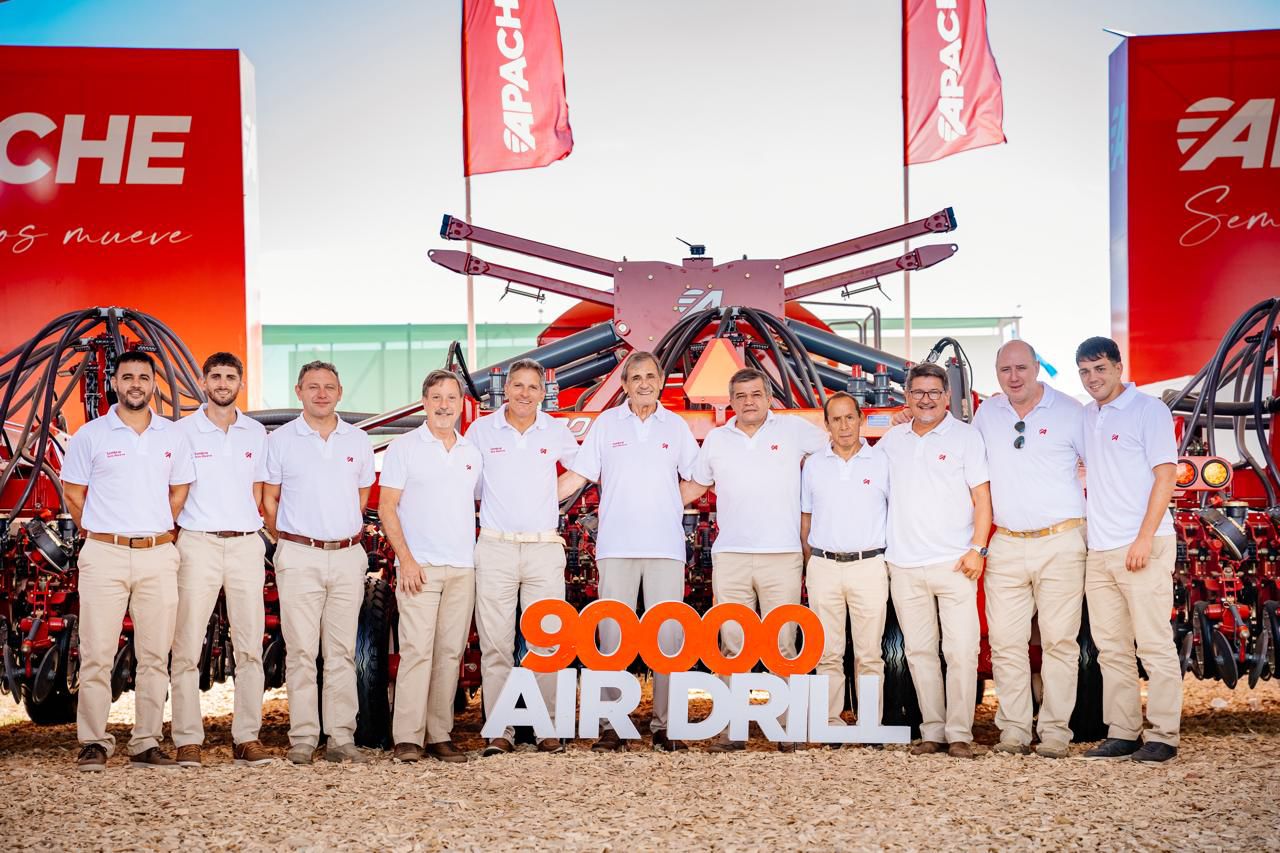 Potencia y Precisión en Expoagro 2026: Apache Lanza la 90000 Air Drill y Expande su Línea de Tractores Solís