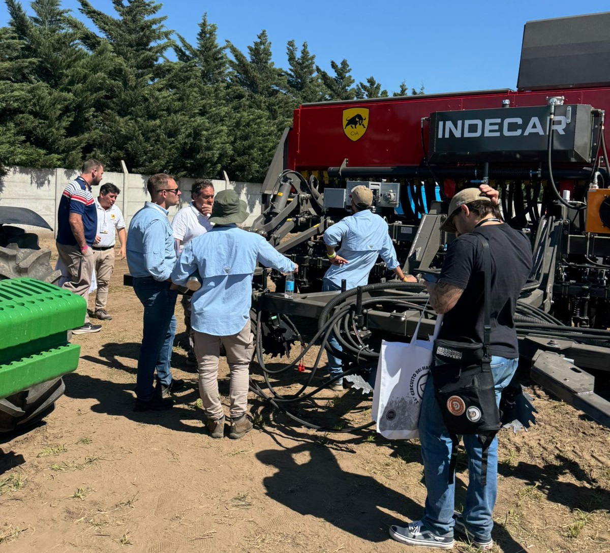Indecar debutó en el Circuito del Maní con su sembradora 