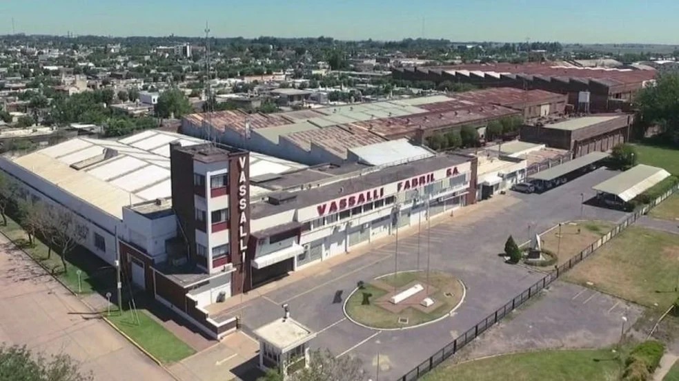 Un comprador argentino en escena: Vassalli se encamina a una venta decisiva en medio de su crisis