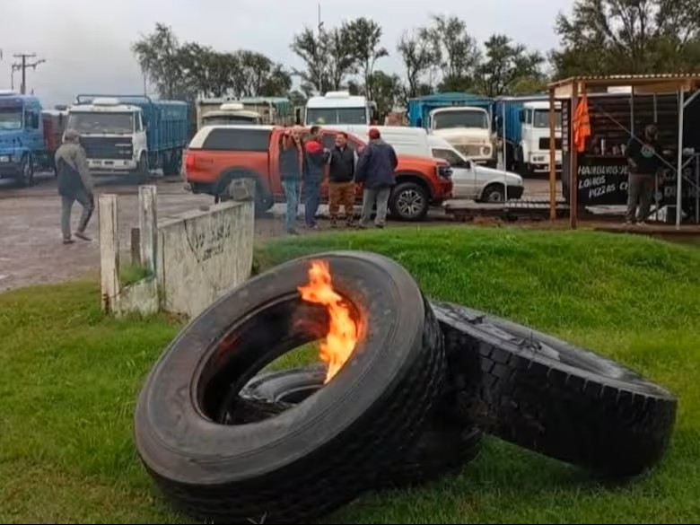 Transportistas de granos protestan en rutas argentinas por ajuste tarifario urgente