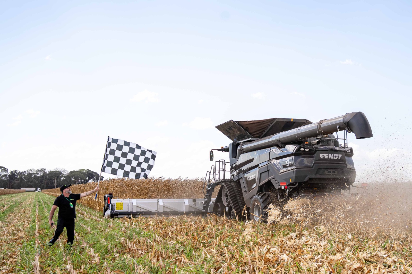 Récord de cosechadora Fendt IDEAL 9T: 2.599 ton maíz en 24 hs, homologado por RankBrasil en Brasil
