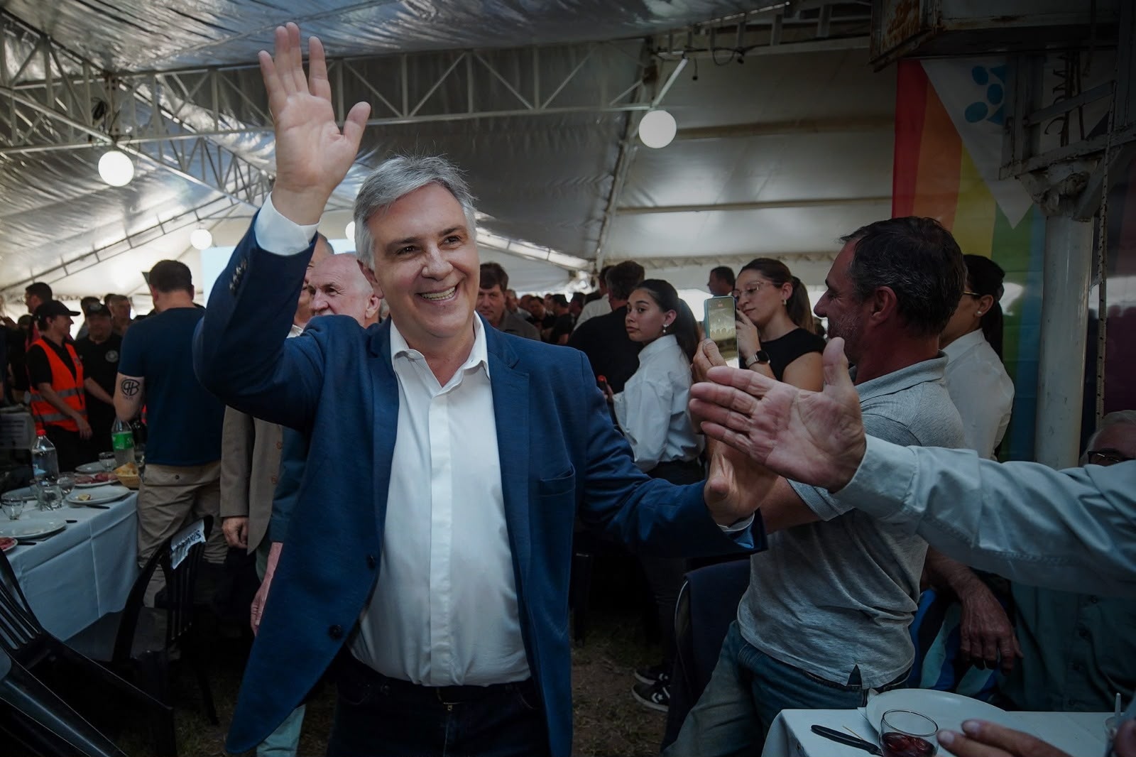 Consorcios camineros: Llaryora anunció $30 millones para cada entidad destinados a maquinaria vial