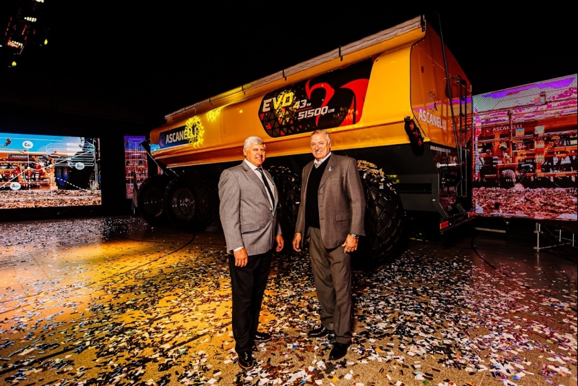 En el día en que Don Ricardo cumpliría 92 años, Ascanelli presentó la tolva más grande del mercado