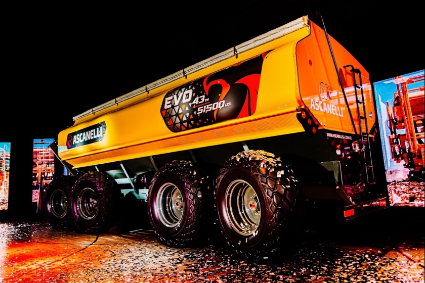 En el día en que Don Ricardo cumpliría 92 años, Ascanelli presentó la tolva más grande del mercado