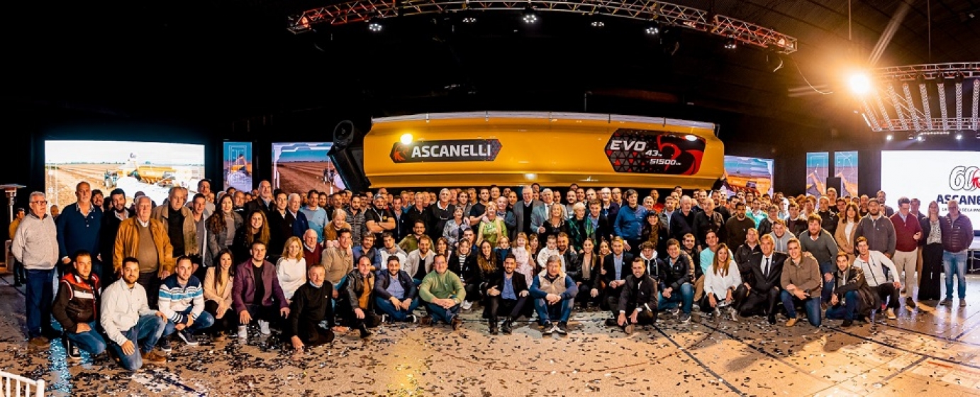 En el día en que Don Ricardo cumpliría 92 años, Ascanelli presentó la tolva más grande del mercado