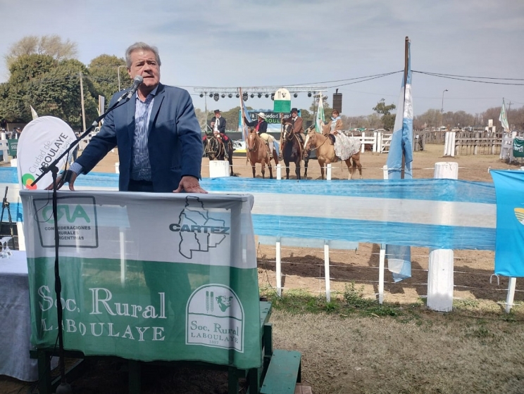 Expo Laboulaye: Busso participó de la inauguración oficial